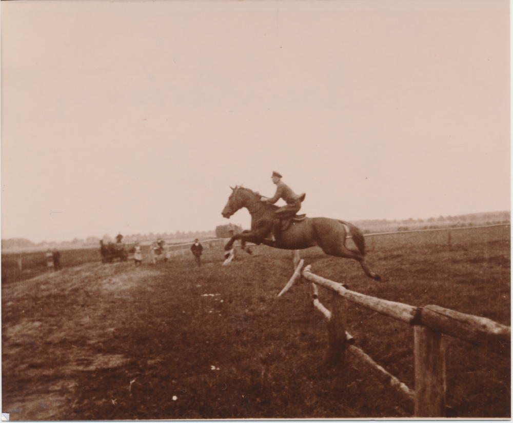 Groß Trakehnen, Reitjagd, Auf dem Reitdamm