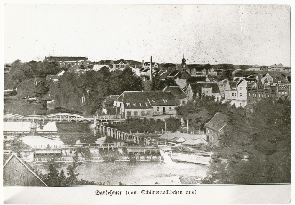 Darkehmen, Ortsansicht mit Brücke, Wasserfall und Mühle