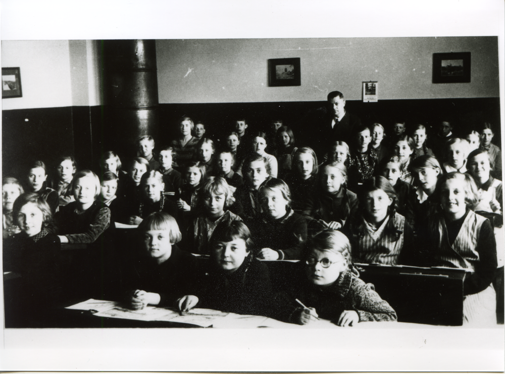 Friedland (Ostpr.), Schule, Klassenfoto 4. Kl. des Jahrgangs 1922/23 mit Klassenlehrer Fabian