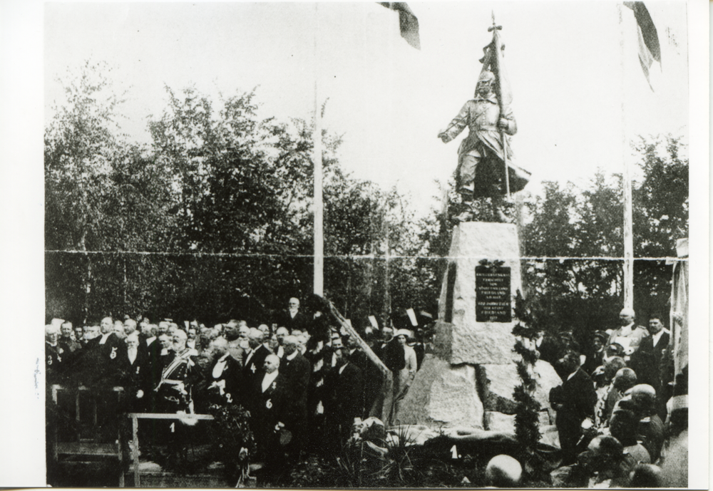 Friedland (Ostpr.), Enthüllung des Kriegerdenkmals
