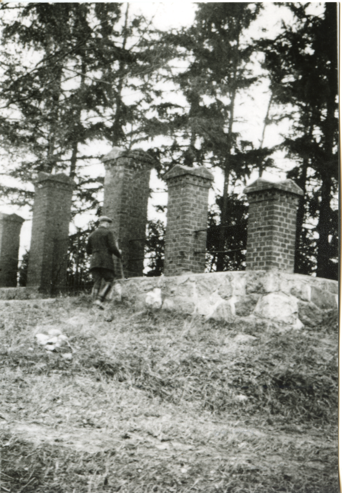 Pohiebels Kr. Bartenstein, Gutsfriedhof