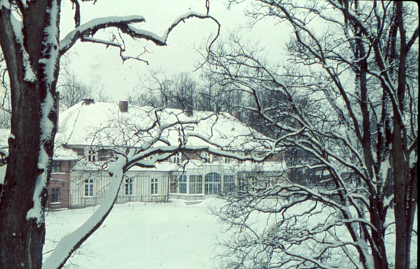 Sanden, Gutshaus im Winter, Gartenseíte