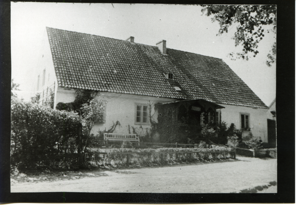 Gallingen Kr. Bartenstein, Wohnhaus des Oberinspektors des Gutes, von der "Gasse" aus gesehen