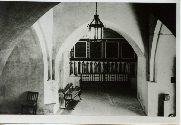 Domnau, Stadt, Ev. Kirche, Südliche Turmvorhalle mit Gedenktafeln für die Gefallenen des I. Wk.