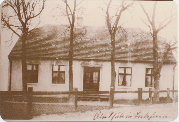 Groß Trakehnen, "Alte Schule" des Hauptgestütes