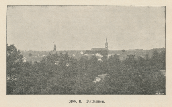 Darkehmen, Ortsansicht mit Rathausturm und Ev. Kirche