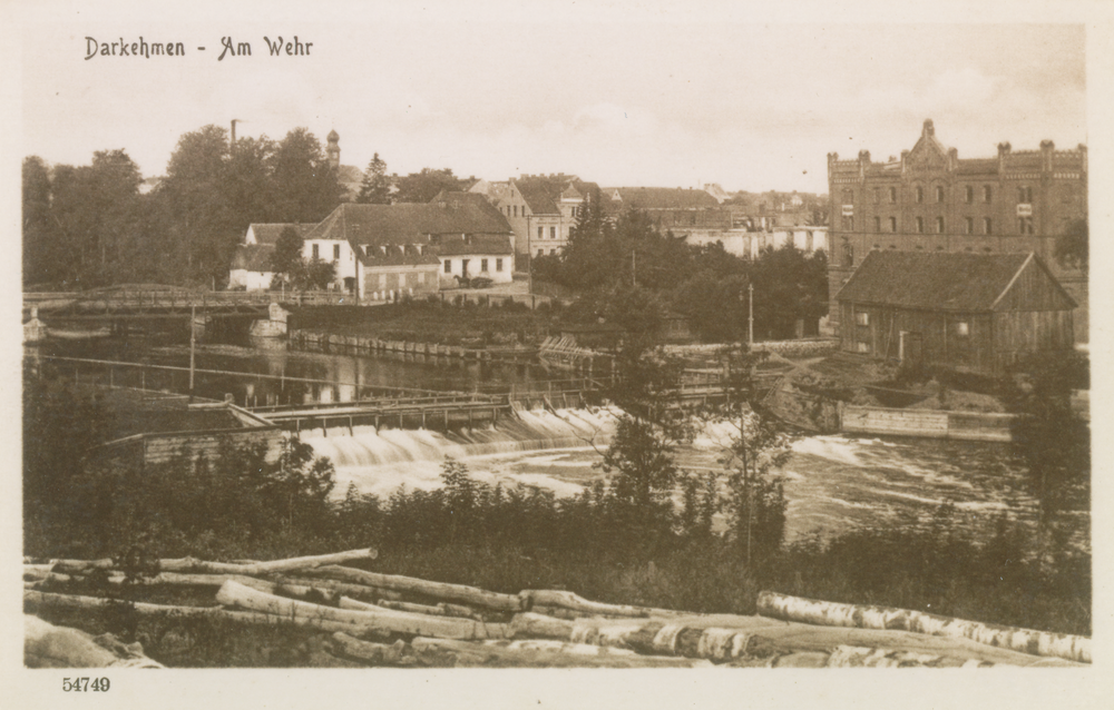 Darkehmen, Wasserfall (Wehr) und Mühle