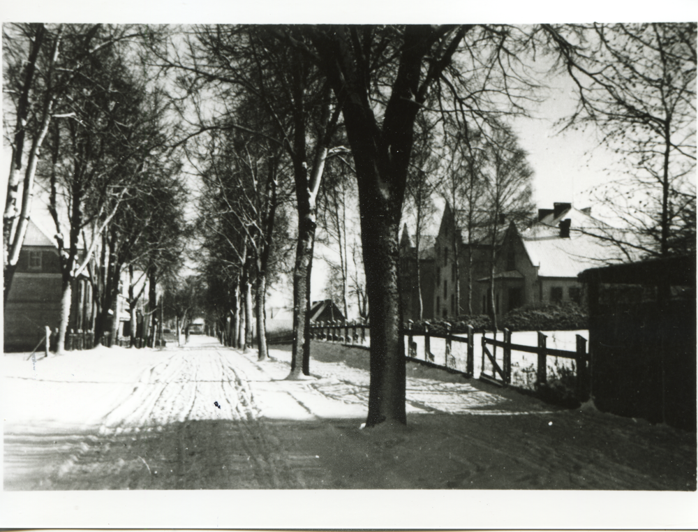 Bartenstein, Johanniterstraße mit Kreis-Johanniter-Krankenhaus (Winteraufnahme)