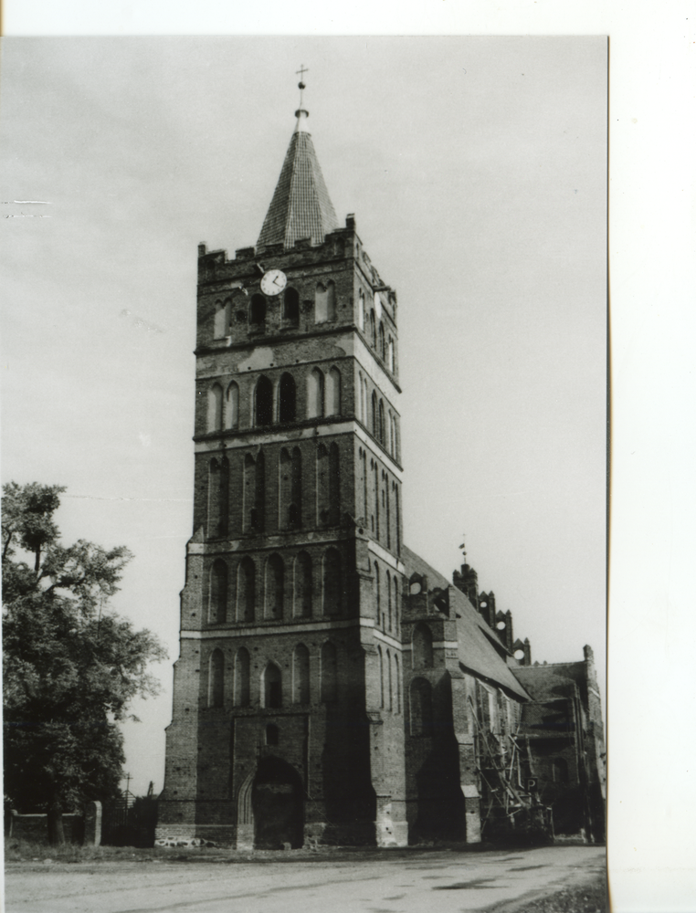 Friedland (Ostpr.) (Правдинск), Ehemalige ev. Kirche schon mit neuer Uhr