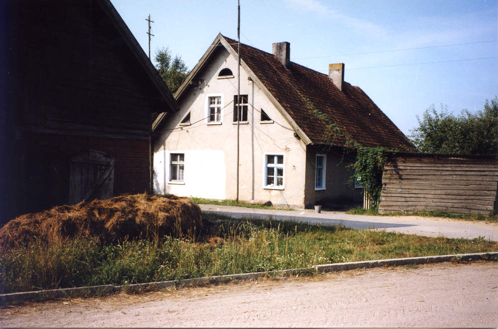 Heyde Kr. Bartenstein (Костюковка), Ehem. Schule mit Lehrerwohnung