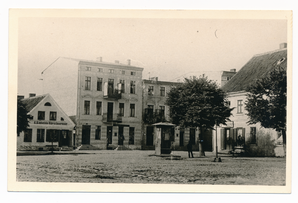Lötzen, Stadt, Marktplatz mit alter Pumpe