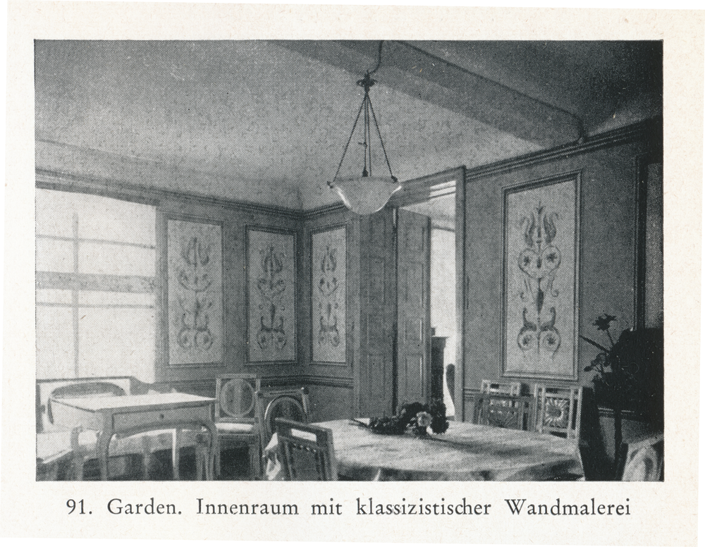 Garden, Innenraum mit klassizistischer Wandmalerei