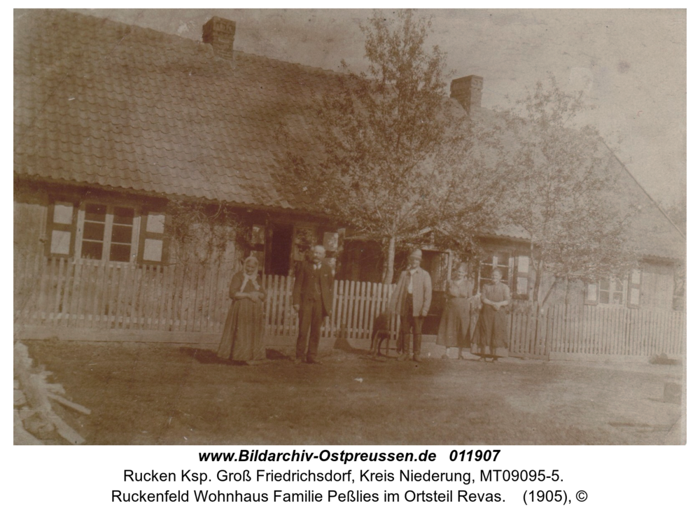 Ruckenfeld Wohnhaus Familie Peßlies im Ortsteil Revas