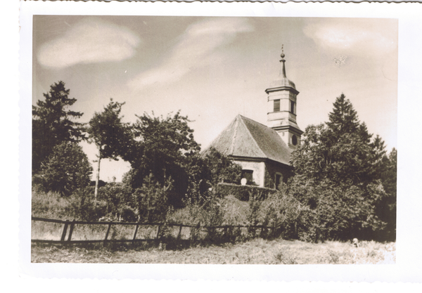 Herdenau. Blick auf die Kirche von Osten