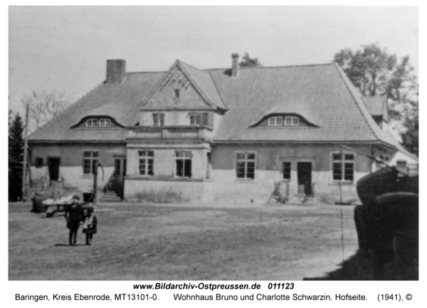 Baringen, Wohnhaus Bruno und Charlotte Schwarzin, Hofseite