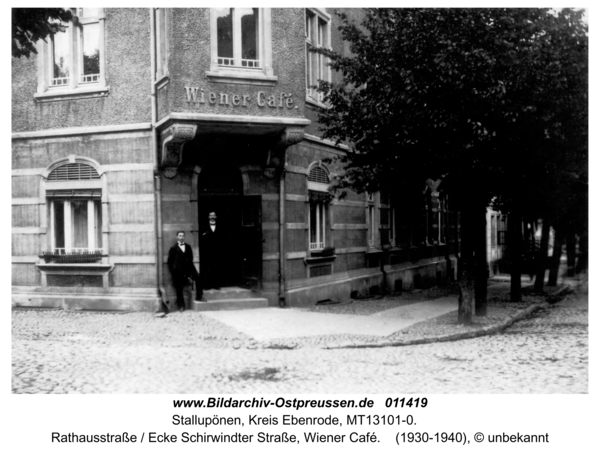 Stallupönen, Rathausstraße / Ecke Schirwindter Straße, Wiener Café