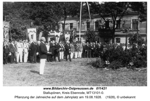 Stallupönen, Pflanzung der Jahneiche auf dem Jahnplatz am 19.08.1928