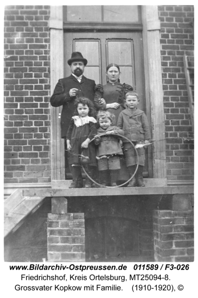 Friedrichshof, Großvater Kopkow mit Familie