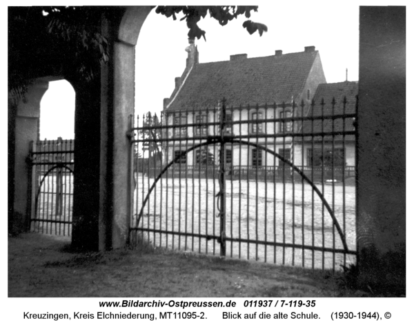 Kreuzingen, Blick auf die alte Schule