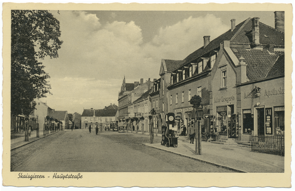 Kreuzingen, Hauptstraße, Blick zur Verkehrsampel