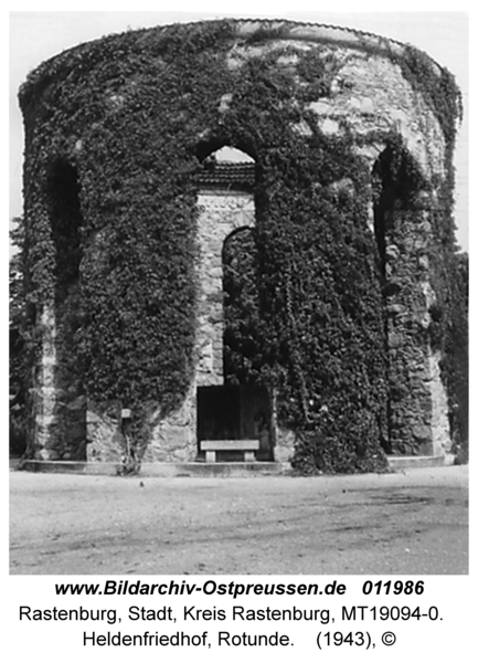 Rastenburg, Heldenfriedhof, Rotunde