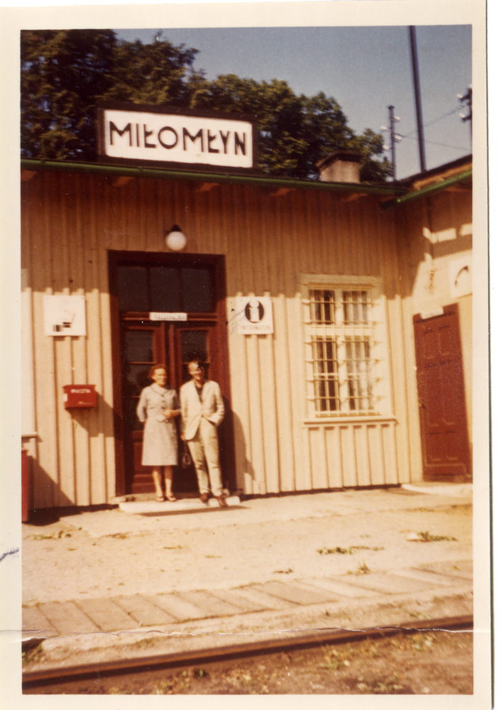 Liebemühl (Miłomłyn), Bahnhof, Auf dem Bahnsteig