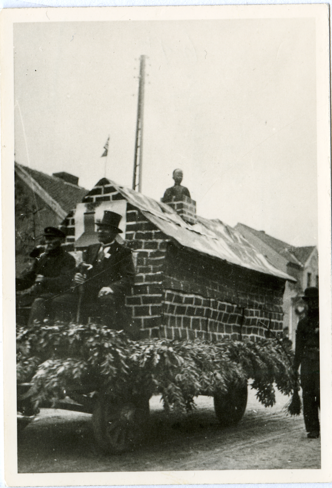 Liebemühl, 600-Jahrfeier, Festzug, Wagen der Schornsteinfeger