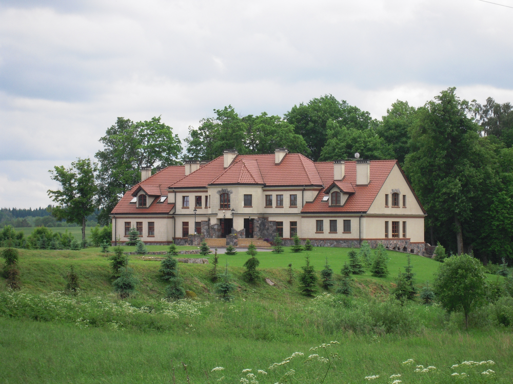 Catharinenhof Kr. Goldap, Ort (Zawiszyn), ehemaliges Gutsgebäude nach Wiederaufbau