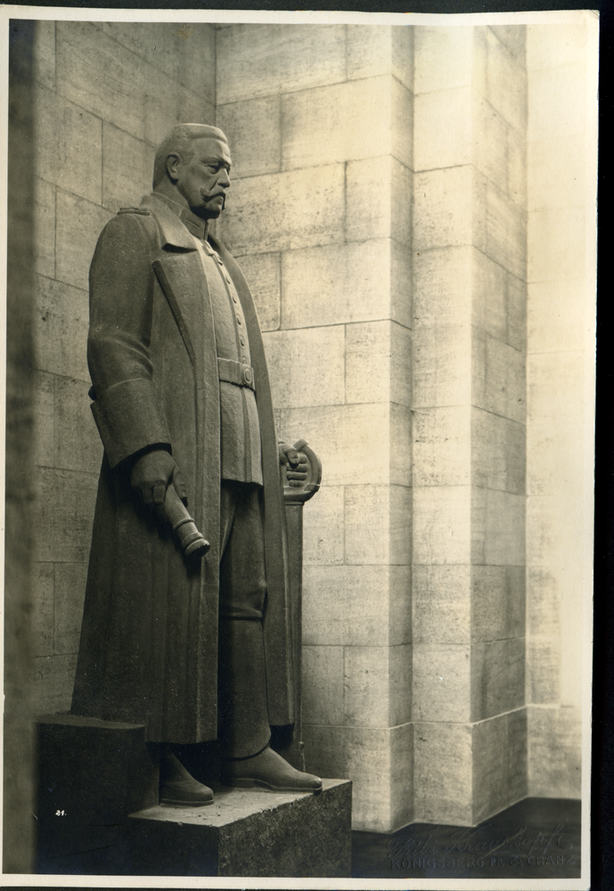 Hohenstein Kr. Osterode, Reichsehrenmal Tannenberg, Gruftturm, Hindenburg-Ehrenhalle, Standbild Hindenburgs