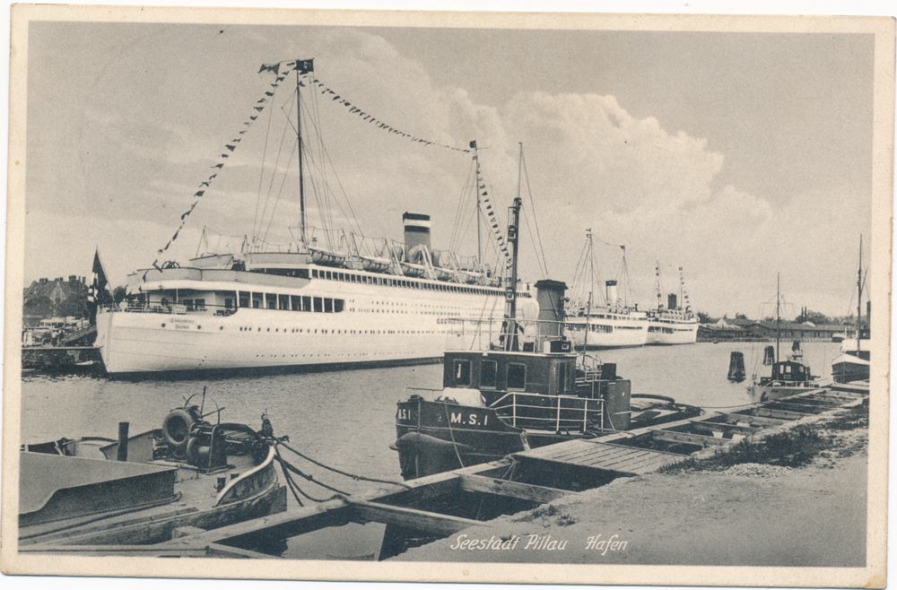 Pillau, Hafen mit der "Tannenberg", einem Schiff des Seedienstes Ostpreußen vorn