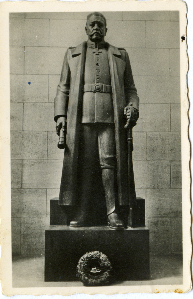 Hohenstein Kr. Osterode, Stadt, Reichsehrenmal Tannenberg, Hindenburg-Standbild im Hindenburgturm (Hindenburg-Ehrenhalle)