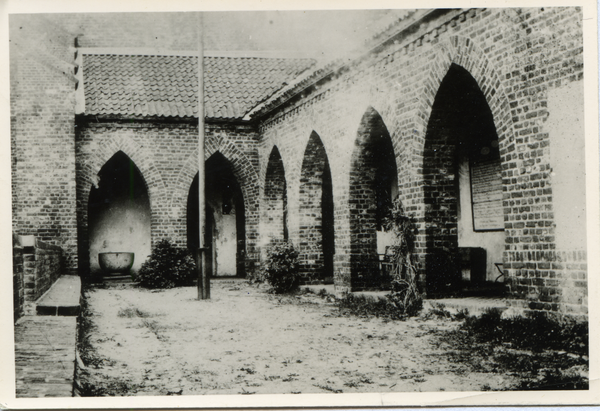 Liebemühl, Ev. Kirche, Kreuzgang