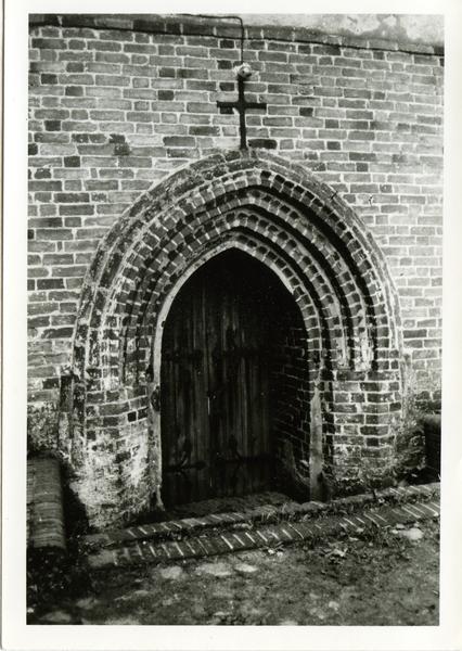 Liebemühl (Miłomłyn), St.-Bartholomäus- Kirche, Tür in den Kreuzgang