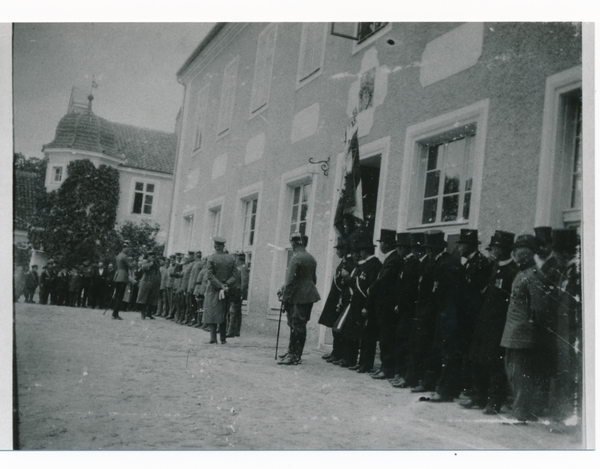 Gallingen Kr. Bartenstein, Hindenburgbesuch, Vorstellung der anwesenden Offiziere aus der Umgebung