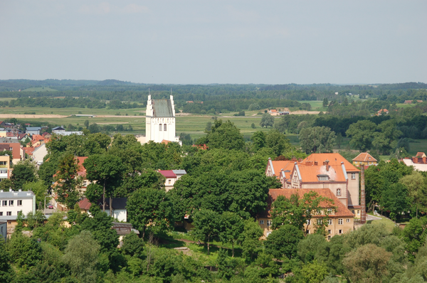 Goldap (Gołdap), Alte Kirche und früheres Krankenhaus