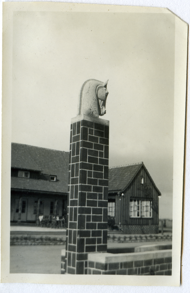 Hohenstein Kr. Osterode, Pferdebrunnen (Pferdetränke) am Tannenberg-Krug