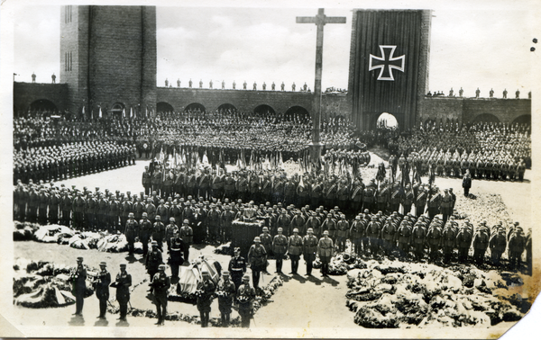 Hohenstein Kr. Osterode, Tannenberg-Nationaldenkmal, Beisetzung Hindenburgs