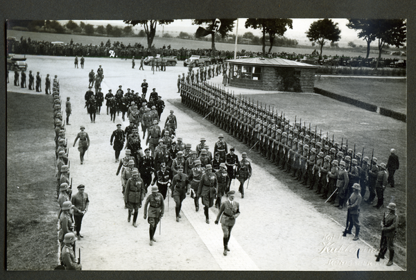 Hohenstein Kr. Osterode, Reichsehrenmal Tannenberg, Überführung von Hindenburgs Sarg in die Gruft