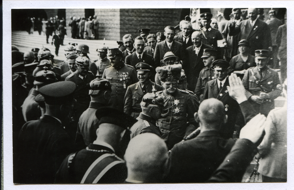 Hohenstein Kr. Osterode, Tannenberg-Nationaldenkmal, Besuch von Mackensens