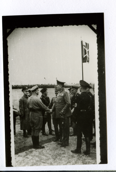 Hohenstein Kr. Osterode, Reichsehrenmal Tannenberg, General Wilhelm Reinhard, Bundesführer des "Kyffhäuserbundes" am Denkmal