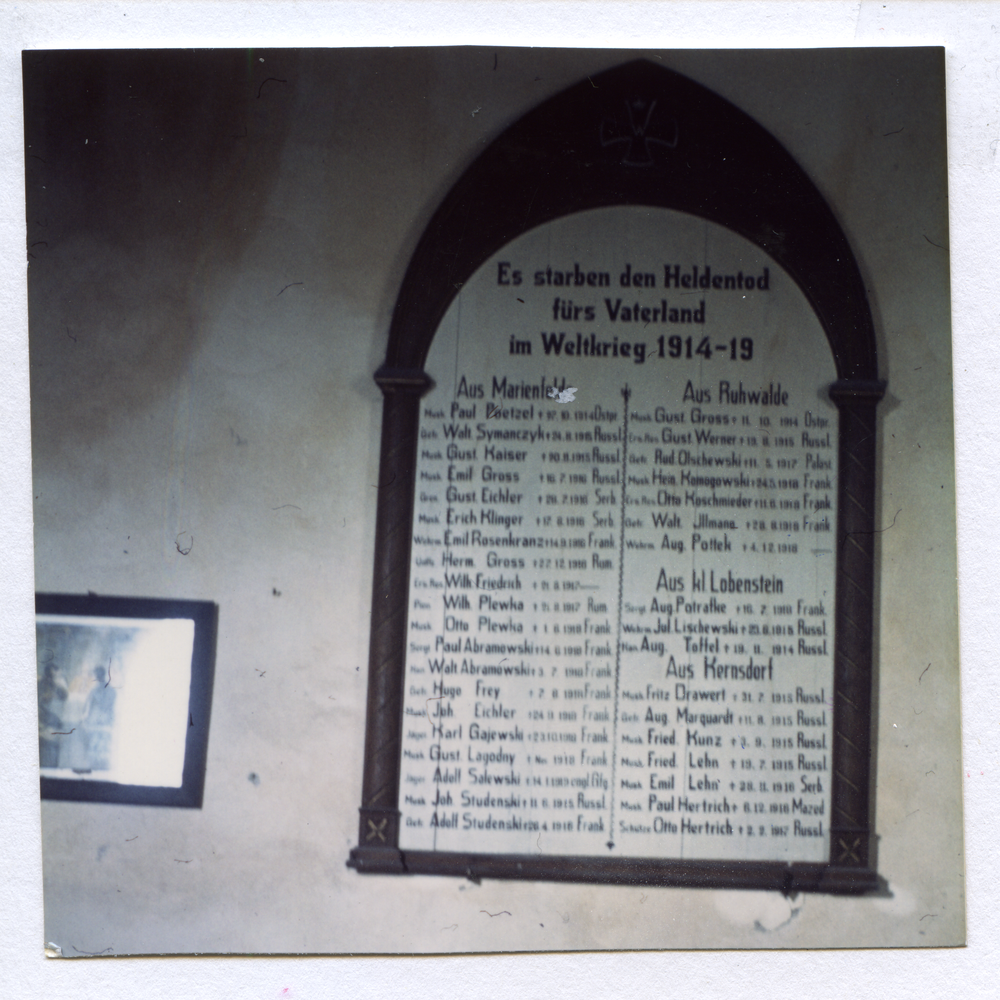 Marienfelde Kr. Osterode (Glaznoty),  Ev. Kirche, Gedenktafel für die Gefallenen des I. Weltkrieges