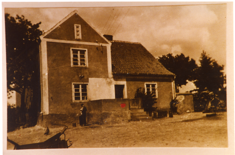 Mertinsdorf Kr. Osterode, Wohnhaus der Fam. Richard Krüger, Hofseite