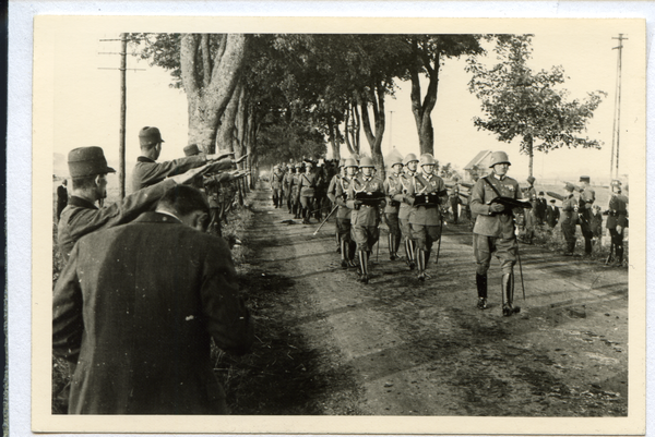Hohenstein Kr. Osterode,  Überführung von Hindenburgs Sarg zum Tannenberg-Nationaldenkmal