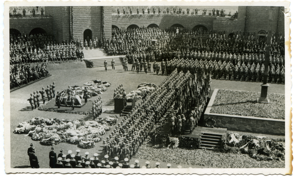 Hohenstein Kr. Osterode, Tannenberg-Nationaldenkmal, Beisetzung Hindenburgs