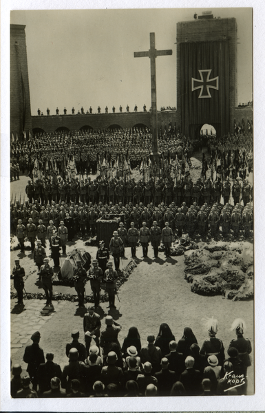 Hohenstein Kr. Osterode, Tannenberg-Nationaldenkmal, Beisetzung Hindenburgs
