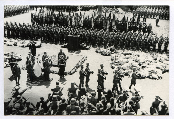 Hohenstein Kr. Osterode, Tannenberg-Nationaldenkmal, Beisetzung Hindenburgs