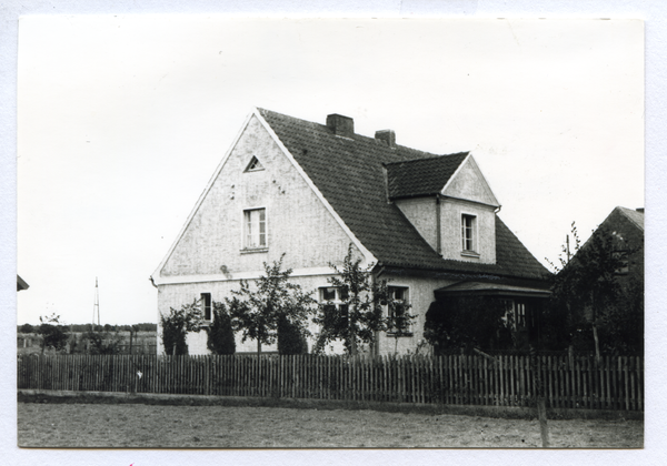 Locken, Wohnung des pensionierten Hauptlehrers und Kantors Willy Wessolowski (?)