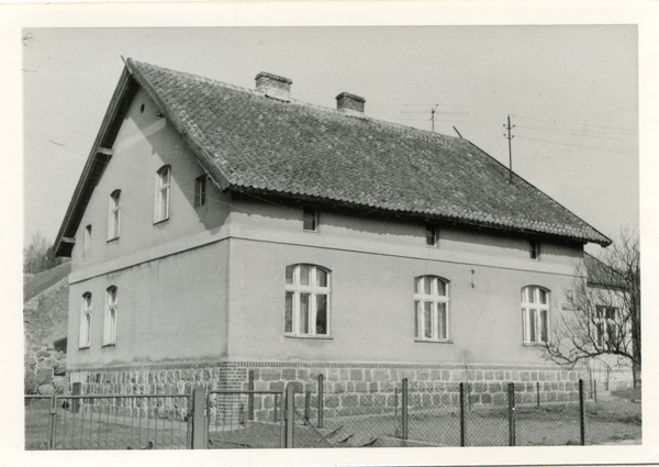 Marienfelde Kr. Osterode (Glaznoty), Ehem. ev. Pfarrhaus, zum Aufnahmezeitpunkt Schule