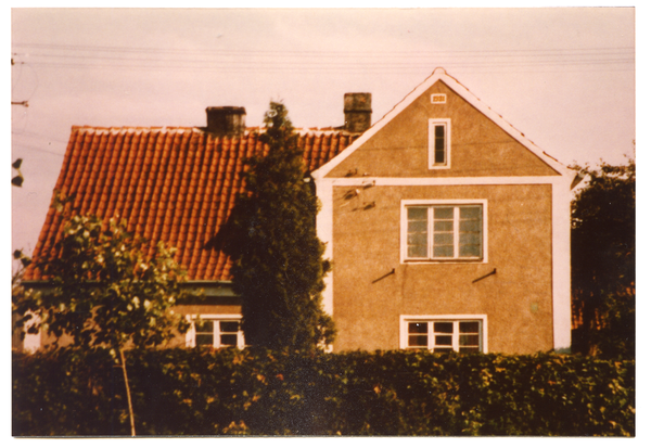 Mertinsdorf Kr. Osterode, Wohnhaus der Fam. Richard Krüger, Straßenseite