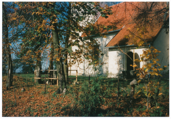 Eibenburg (Dąbrówka), Kirche
